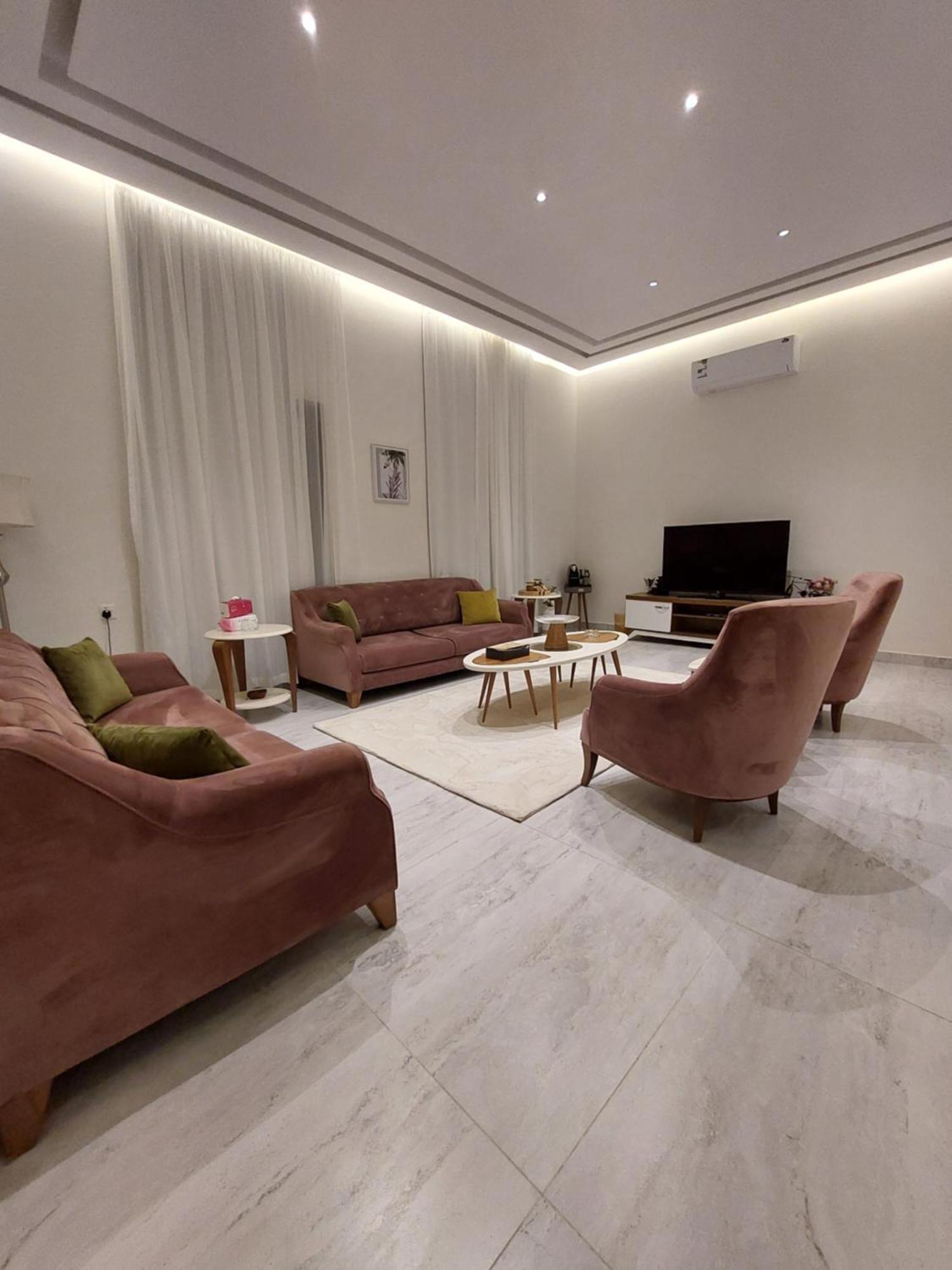 Apartment شقه فاخره بجوار الراشد مول