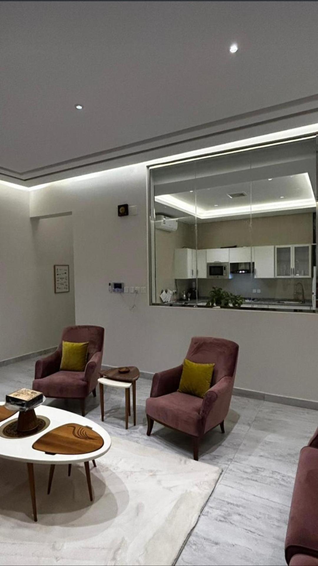 Apartment شقه فاخره بجوار الراشد مول *