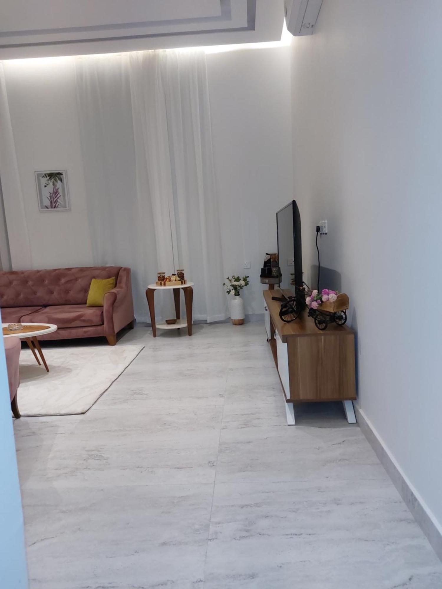 Apartment شقه فاخره بجوار الراشد مول